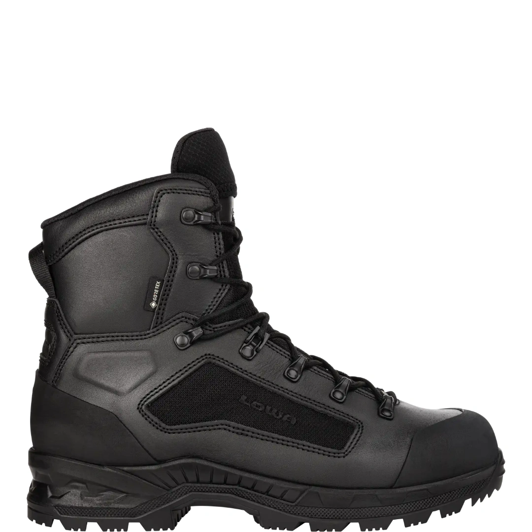 "Breacher GTX Mid Wide: Gleann na gaoithe, bráite le háit fhuara" (Breacher GTX Mid Wide: Storm’s embrace, expertly crafted.)